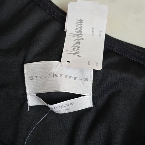 NWT Jet Black Luxe One Sleeve Shoulder Top Size US Medium AUS10 - Picture 7 of 12